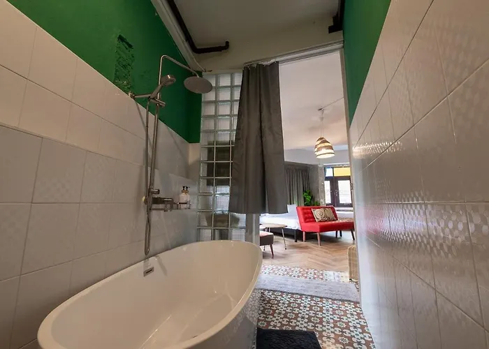 Sao Chingcha Near Khao San Road Mrt 3 Bathtub